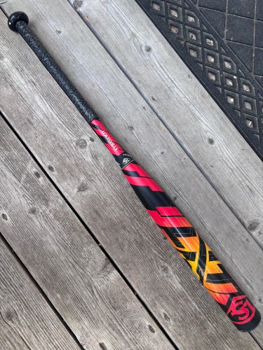 2022 Louisville Slugger LXT 32” 22oz -10 Composite Bat (Used)