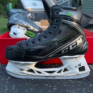 2021 CCM Ribcor 88K Hockey Skates Regular Width Size 4 (Used)