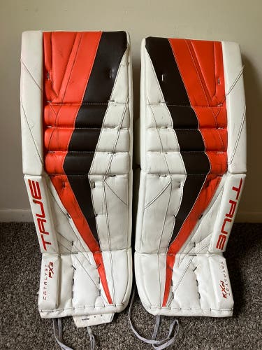 33" Senior True Catalyst PX3 Goalie Leg Pads Pro Stock (Used)