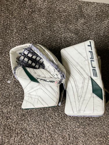 Senior True Catalyst Px5 Goalie Gloves & Blockers Regular Pro Stock (Used)