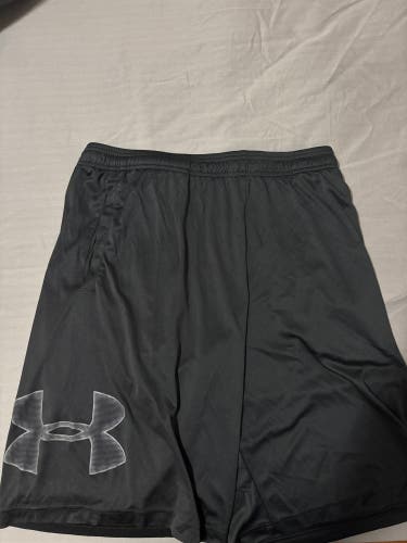 Black XXL Men's Under Armour Shorts (Used)