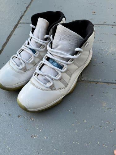 Adult Air Jordan 11 Retro Shoes (Used) - Men’s Size 13