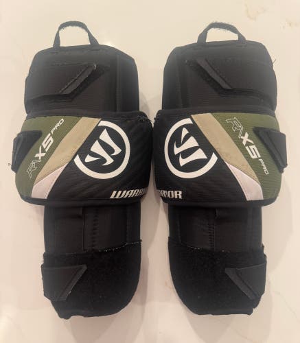 WARRIOR RITUAL X5 PRO GOALIE KNEE GUARDS - INTERMEDIATE