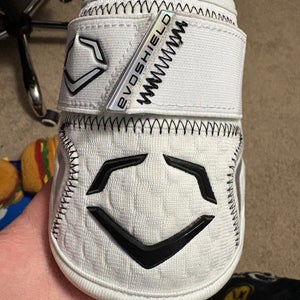 White Junior EvoShield 2.0 Elbow Guard Elbow Protection (New)
