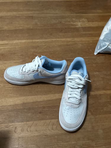 Men's Size M 11.0 (W 12.0) Adult Nike Air Force 1 Shoes (Used)
