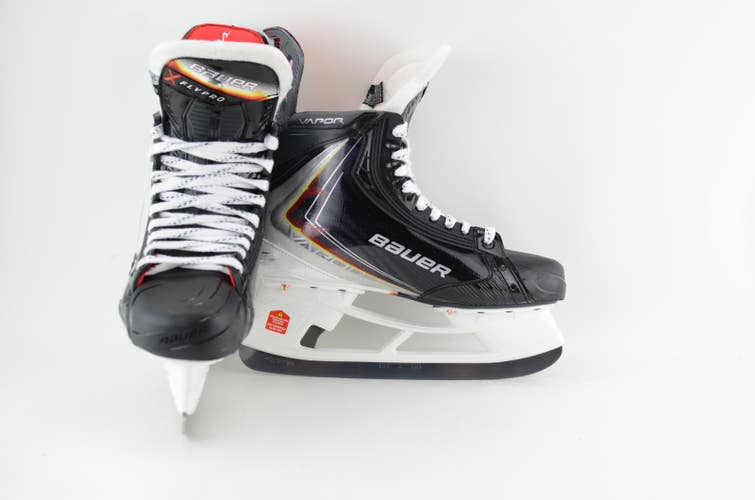Black 2025 Bauer Vapor Flypro Hockey Skates Size 6.5 (New)