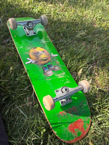 (Used)Skateboard like new lightly used