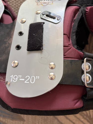 Large Adult Douglas Destroyer Shoulder Pads (Used)