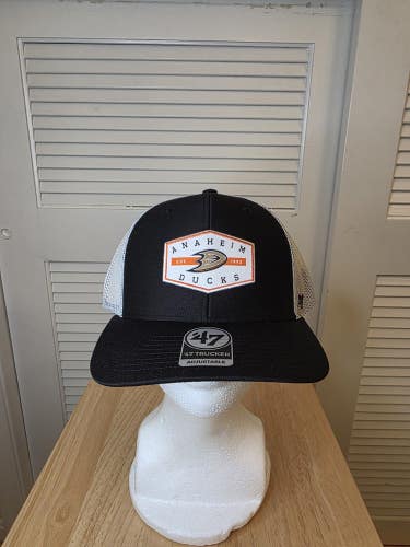 NWS Anaheim Ducks '47 Trucker Mesh Snapback Hat NHL