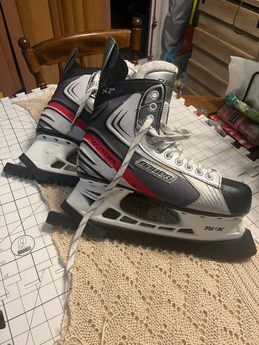 2011 Bauer Vapor X2.0 Hockey Skates Regular Width 12.5 (New)