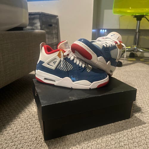 Messy Rooms 6Y (Big Kids / Youth) Youth Air Jordan Jordan 4 Shoes (New)