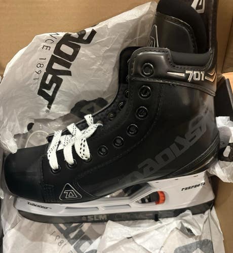 NEW Daoust 701 Performance Hockey Skates Regular Width 7.5 D