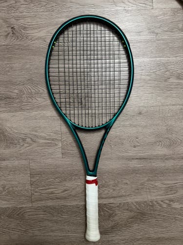 Wilson Blade 100 V9 (16X19) | Gripsize 4 3/8 | Great Condition