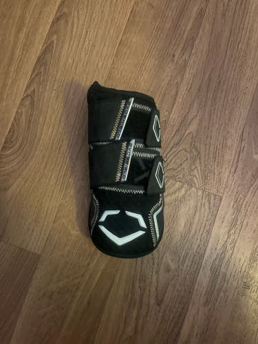 Black Senior EvoShield Elbow Guard Elbow Protection (Used)