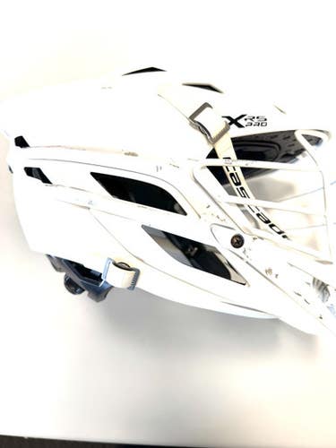 Used Cascade XRS Lacrosse Helmet White One Size 11860-S000309403
