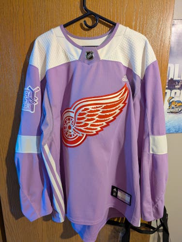 Detroit Red Wings - Andreas Athanasiou - Hockey Fights Cancer Warmup Worn Jersey