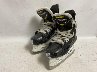 Used Bauer SUPREME 3S PRO Junior Hockey Skate Junior 02 11855-S000204109