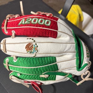 2024 Wilson A2000 RH Infield Baseball Glove 11.5" (Used)