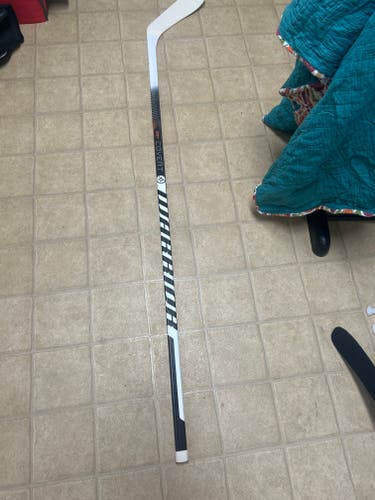 Intermediate Warrior Covert QR5 Team Right Handed Hockey Stick W28 55 Flex (New)