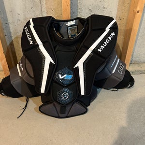 Large Vaughn Velocity V9 Goalie Chest Protector (Used)