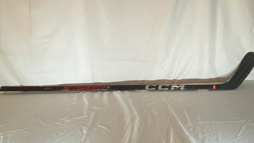 Senior CCM JetSpeed FT5 Left Hand Hockey Stick P28 80 Flex (New)
