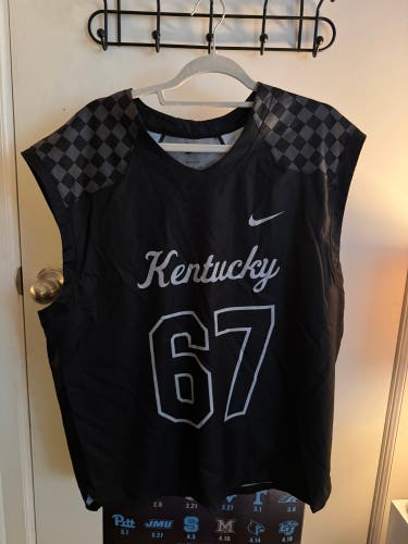 White Large Men's Nike Jersey (New)