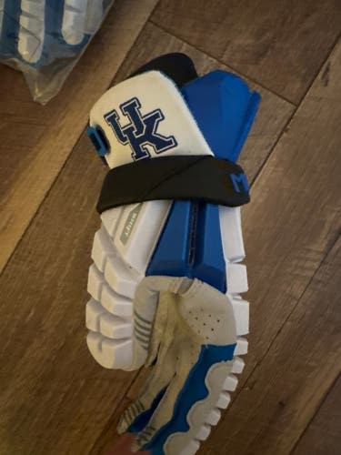 Maverik Shift Lacrosse Gloves (New)