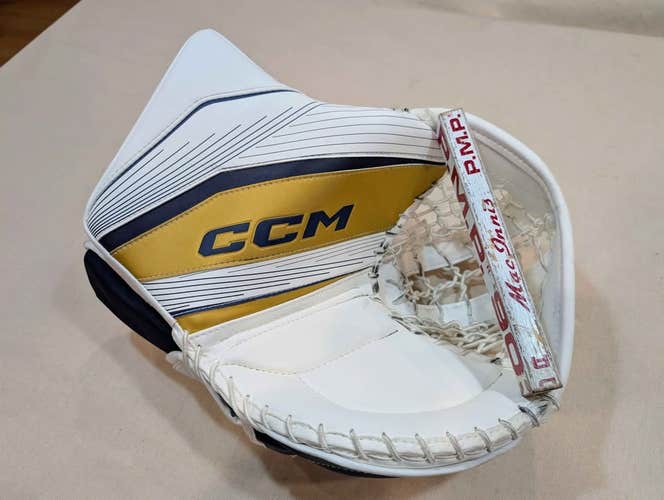 CCM EFlex 6 Glove | Pro Palm, Regular Hand, Like New