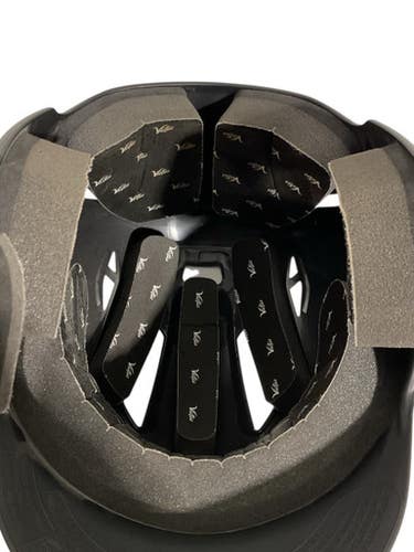 Used Victus BATTING HELMET Batting Helmet w/Mask Black MD 11847-S000033182