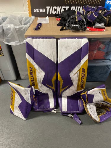 33" Bauer SV-Pro Regular Goalie Full Set Pro Stock (Used)
