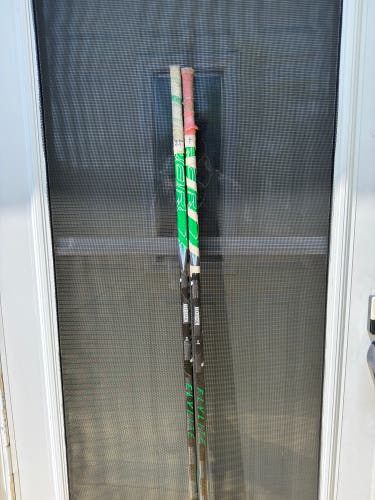 Senior Bauer Vapor Flylite Right Handed Hockey Stick P28 87 Flex Pro Stock (Used)