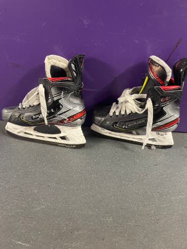 2019 Bauer Vapor 2X Pro Hockey Skates Regular Width Size 5 (Used)