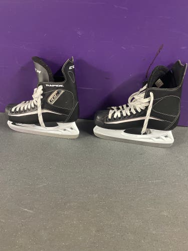 CCM Rapide Hockey Skates Regular Width 8 (Used)