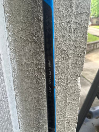 70 Flex Right Handed P88 Nexus 2N Hockey Stick (Gripped)