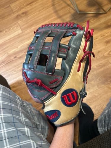 2018 Wilson A2K RH Outfield Baseball Glove 12.75" (Used)