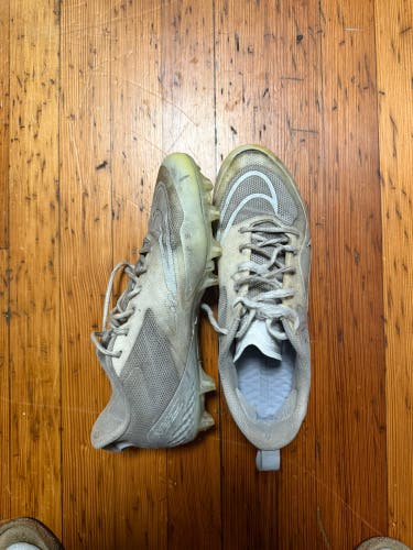 White Adult Nike Alpha Huarache 8 Pro Low Top (Used)