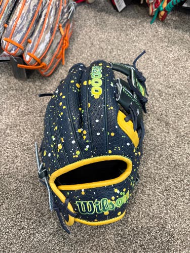 Wilson A2000 Savannah Bananas