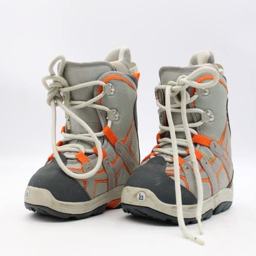 burton kids snowboarding boots the kids Burton Smalls BOA Snowboard Boots are a kid Used Burton FREESTYLE Boys Snowboard