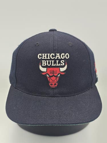 Vintage Chicago Bulls Sports Specialties Black Dome Plain Logo Hat Cap Snapback
