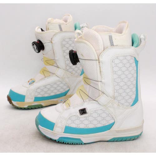 DC Scout 09 BOA Women's Snowboard Boots - Size 5 / Mondo 22 Used