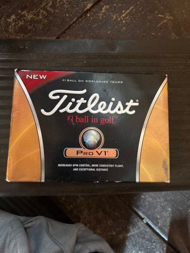 Titleist Pro V1 Balls 9 Pack (New)
