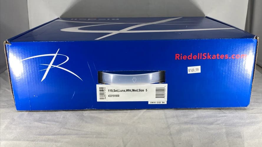 119 Emerald Riedell Figure Skates Adult 5 (Used)