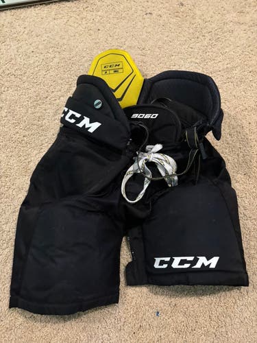 Men's Junior Small CCM Tacks 9060 Hockey Pants (Used)