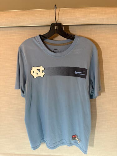UNC Lacrosse Adult Small Men's Nike Shirt
