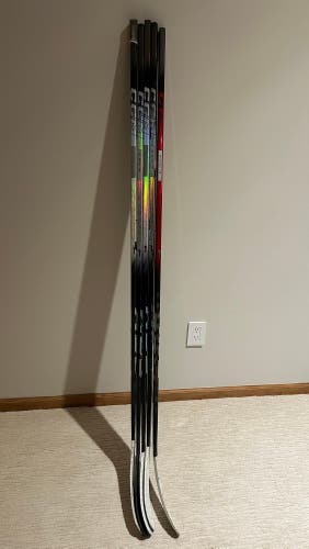 Intermediate CCM JetSpeed FT6 Pro Right Handed Hockey Stick P28 65 Flex (Used)
