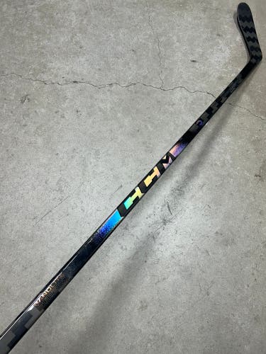 80 Flex P28 Senior CCM Trigger 10 Pro Left Hand Hockey Stick Pro Stock (Used)