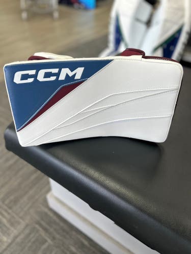 NEW Pro Stock CCM Axis XF Regular Blocker Trapper set