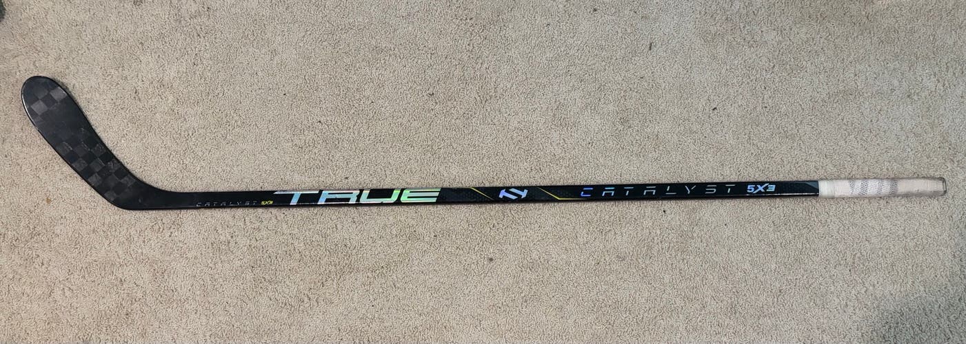 Intermediate True Catalyst 5x3 Right Handed Hockey Stick P28 55 Flex (Used)