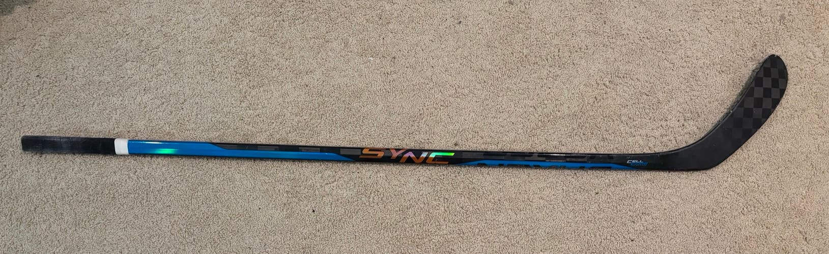 Junior Bauer Nexus Sync Right Handed Hockey Stick P28 50 Flex (Used)