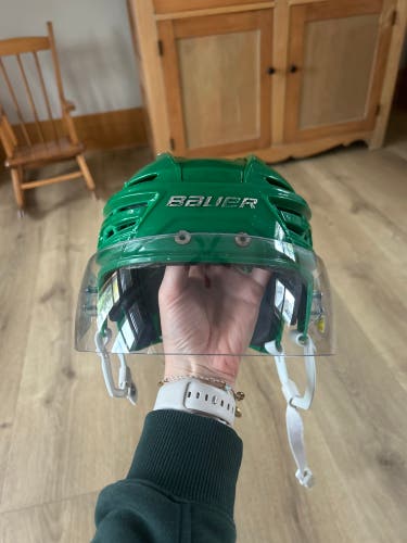 Large Bauer Re-Akt 150 Helmet (Used)
